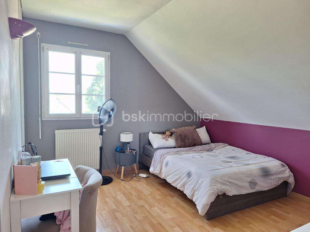 Maison familiale 6 chambres - Quartier recherché de Mayenne - photo 12
