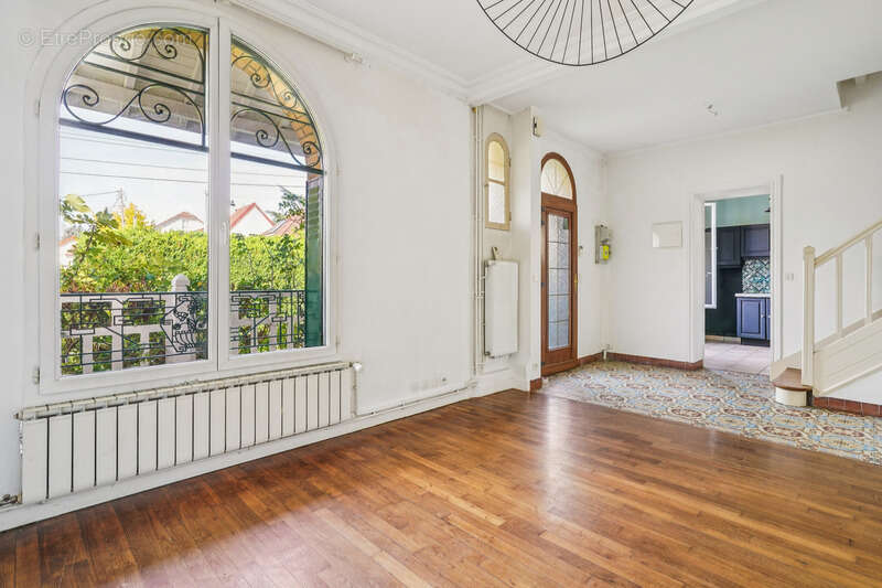 Maison à SAVIGNY-SUR-ORGE