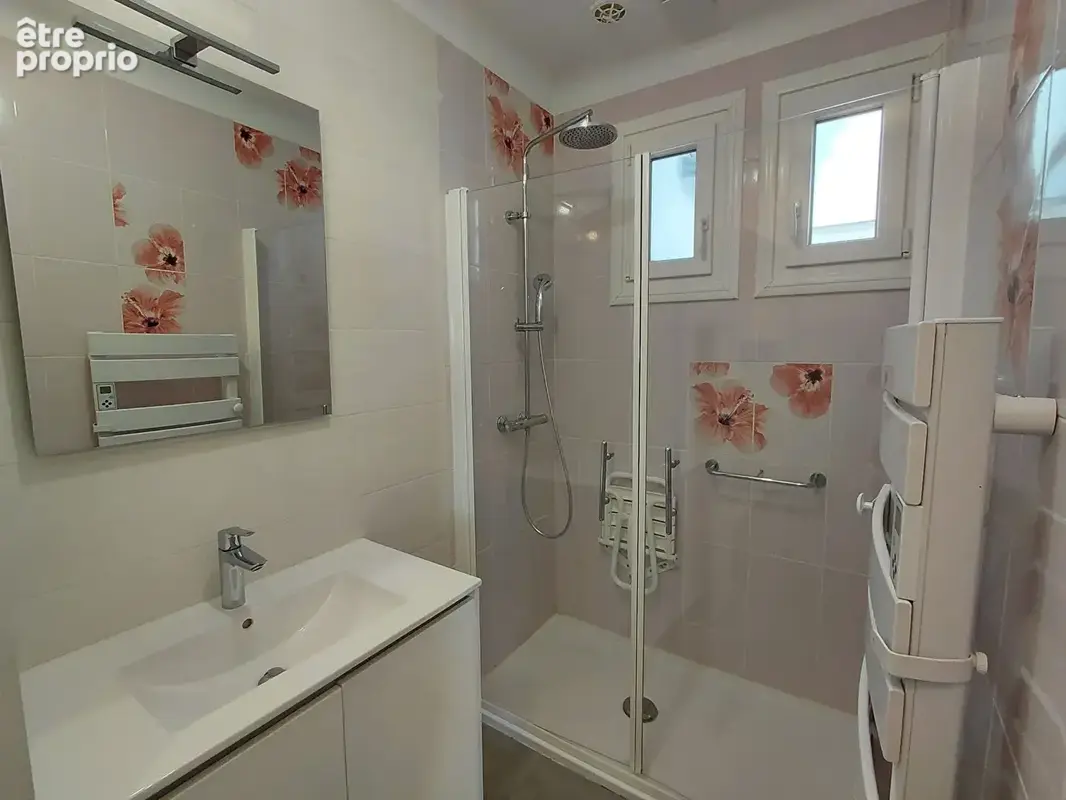 Maison entierement renovee de 126 m² dans le centre ville de challans - photo 9