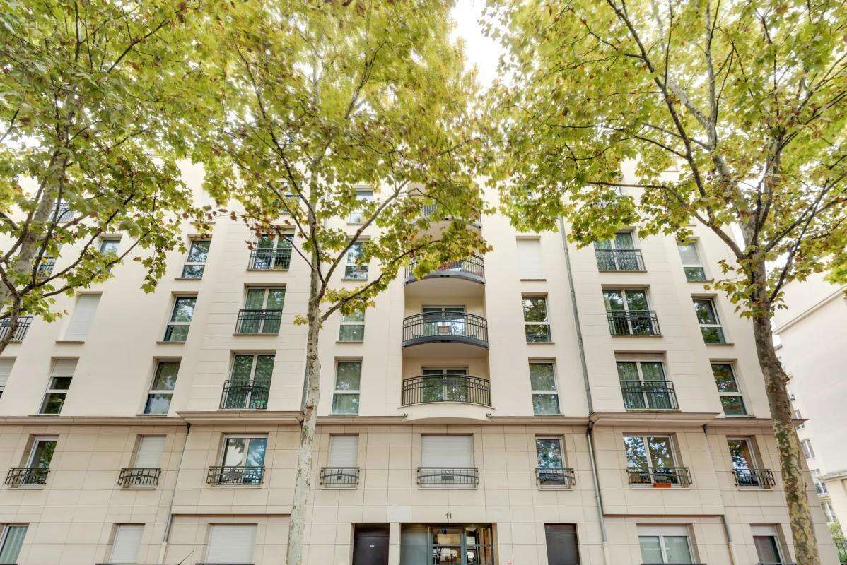 Appartement à ISSY-LES-MOULINEAUX