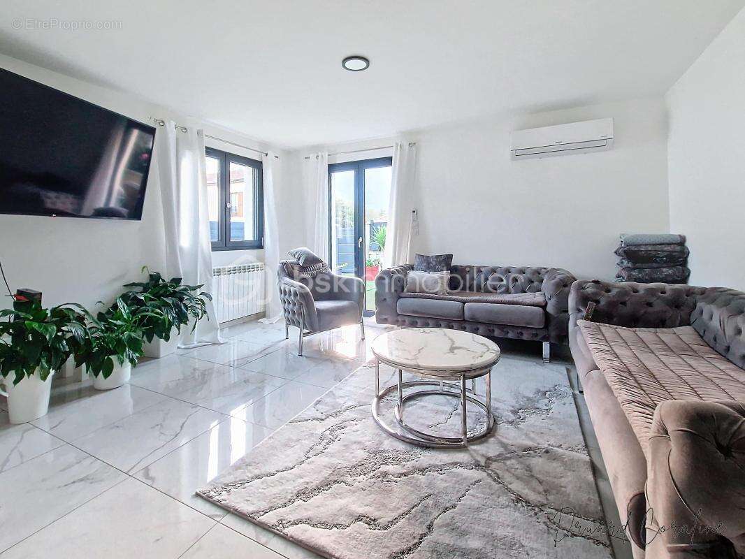 Maison à LE PONT-DE-CLAIX