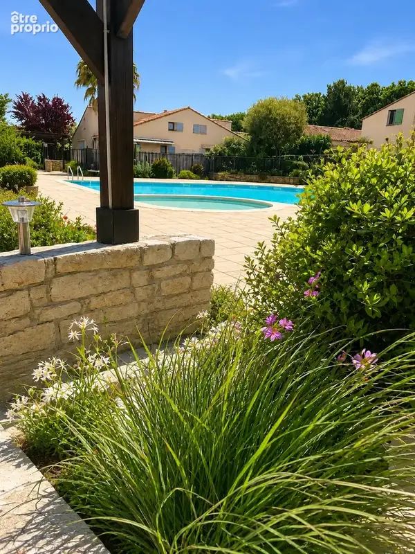 Villa-club t3 en duplex- 40 m2 environ- parking privatif et piscine -  au coeur du beausset (var) - photo 11
