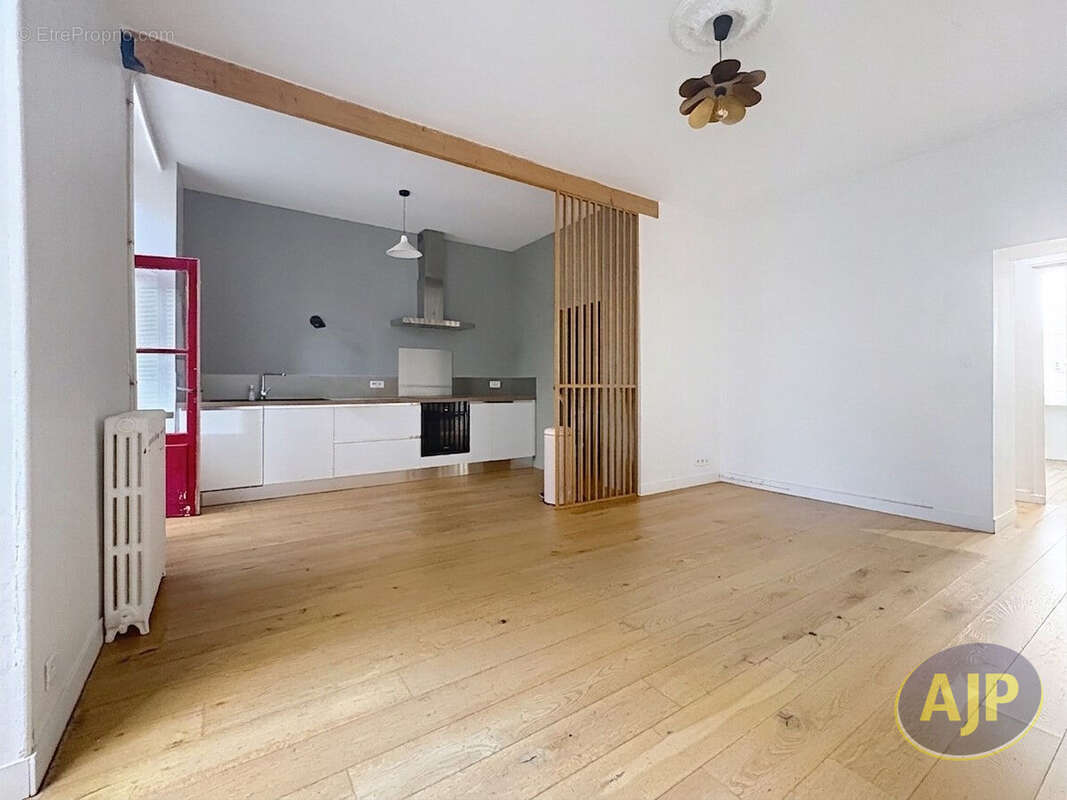 Nantes Dobrée / Sanitat : Un esprit « petite maison » avec jardin privatif - photo 7