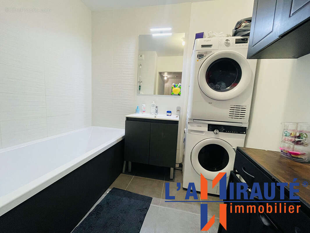 Appartement à SARTROUVILLE