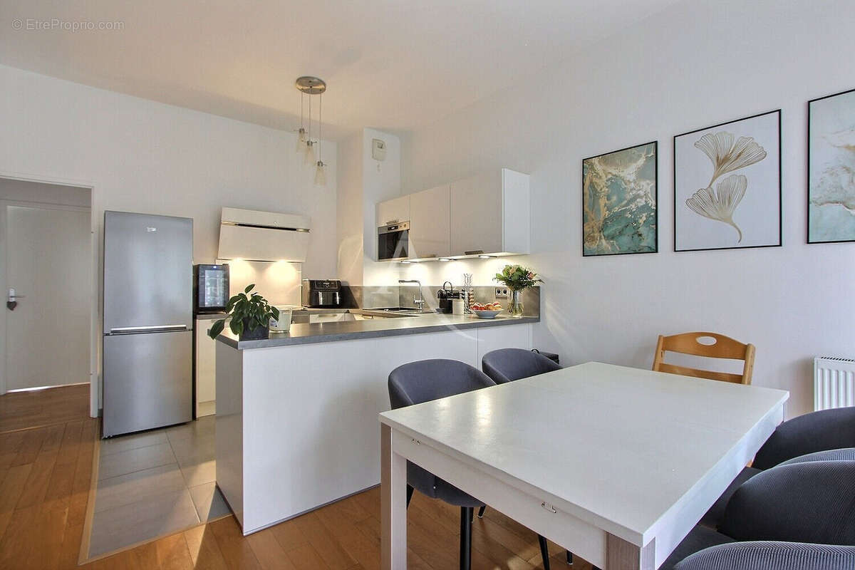 Appartement à ASNIERES-SUR-SEINE