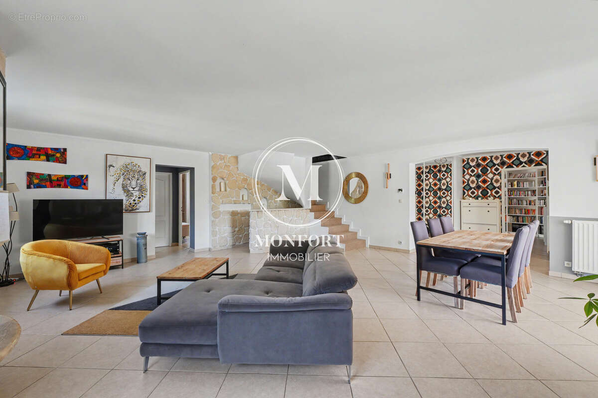 Villa familiale avec T1 indépendant, piscine. - photo 11