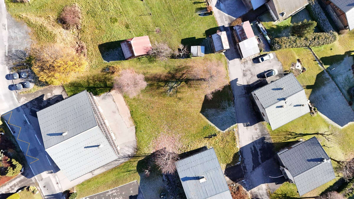 Les Gets — Terrain parfaitement situé de 700 m2 — Centre Village - photo 3