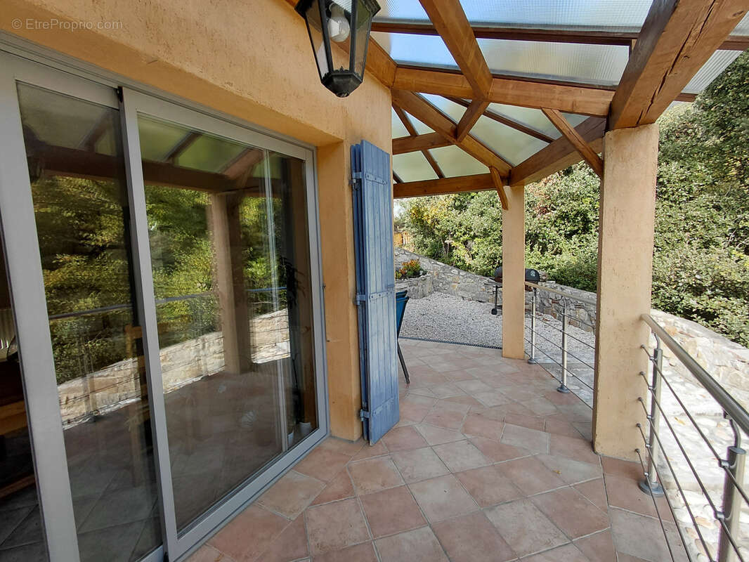 Appartement à L&#039;ESCARENE