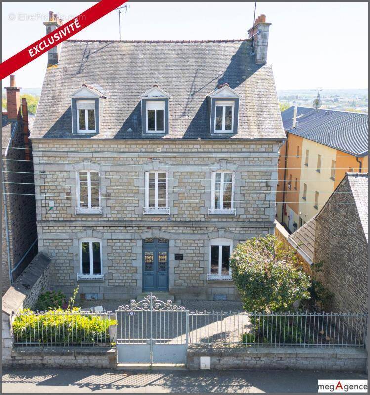 Appartement à FOUGERES