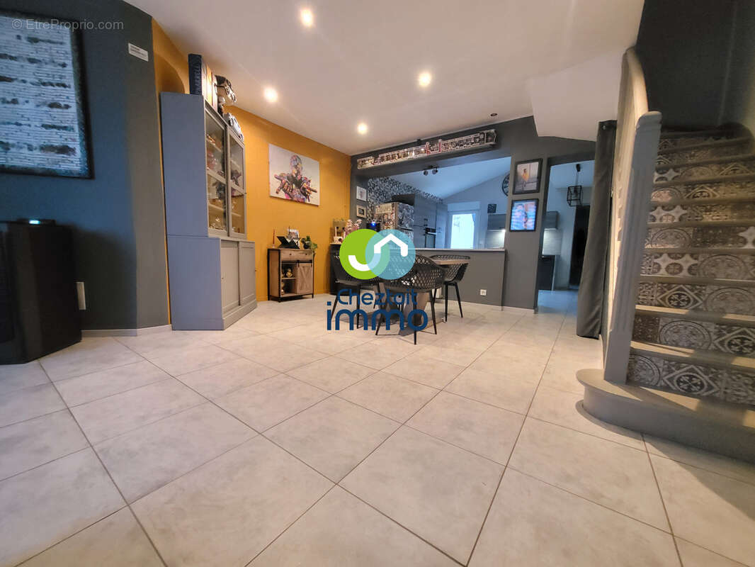 Maison à AVION