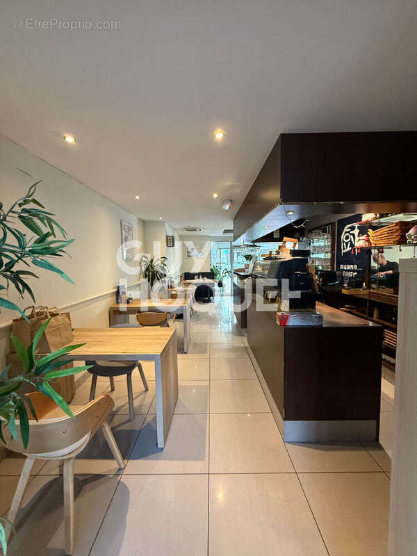 Commerce 70 m² à Compiegne  - photo 4