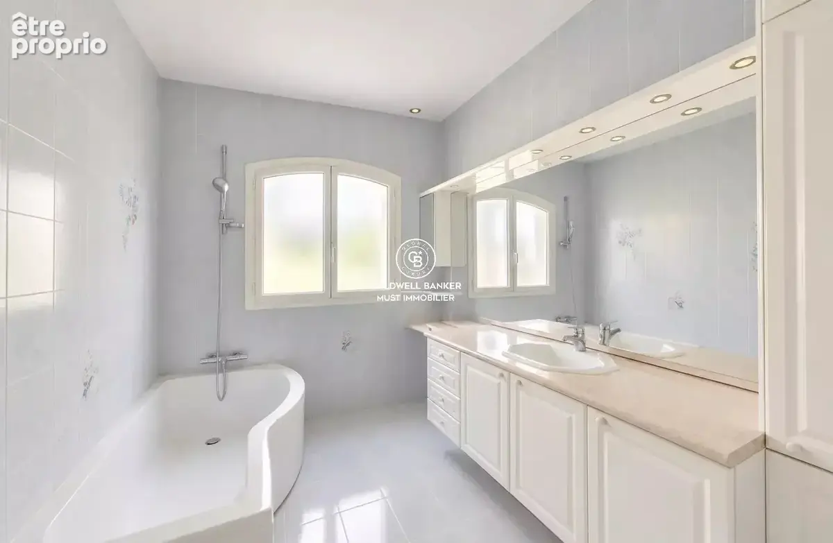 Villa 4 faces avec piscine - photo 11