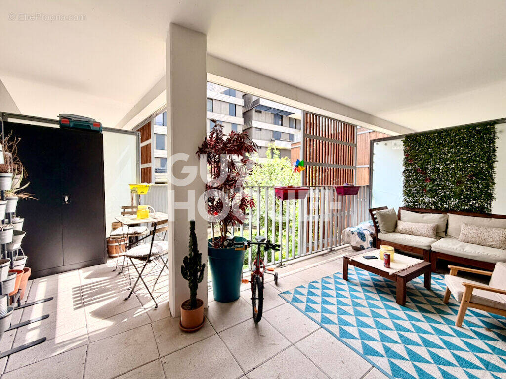 Appartement à COLOMBES