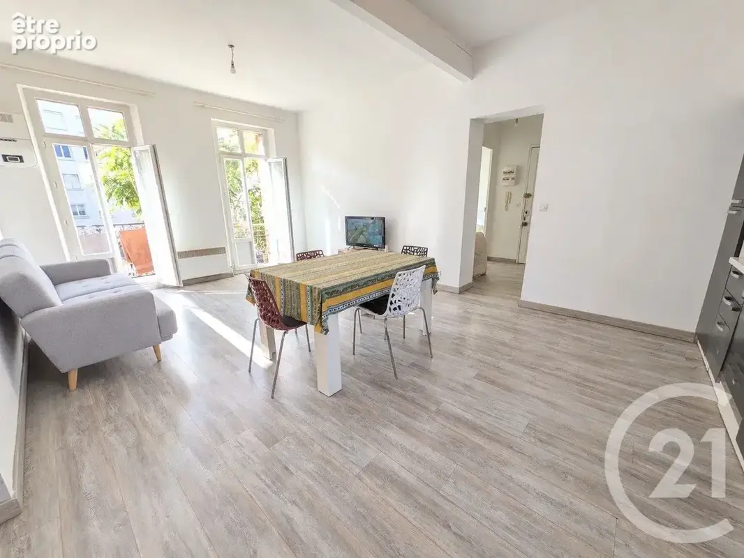 Appartement 3 pièces 67 m² à vendre à Toulon (83100) - photo 3