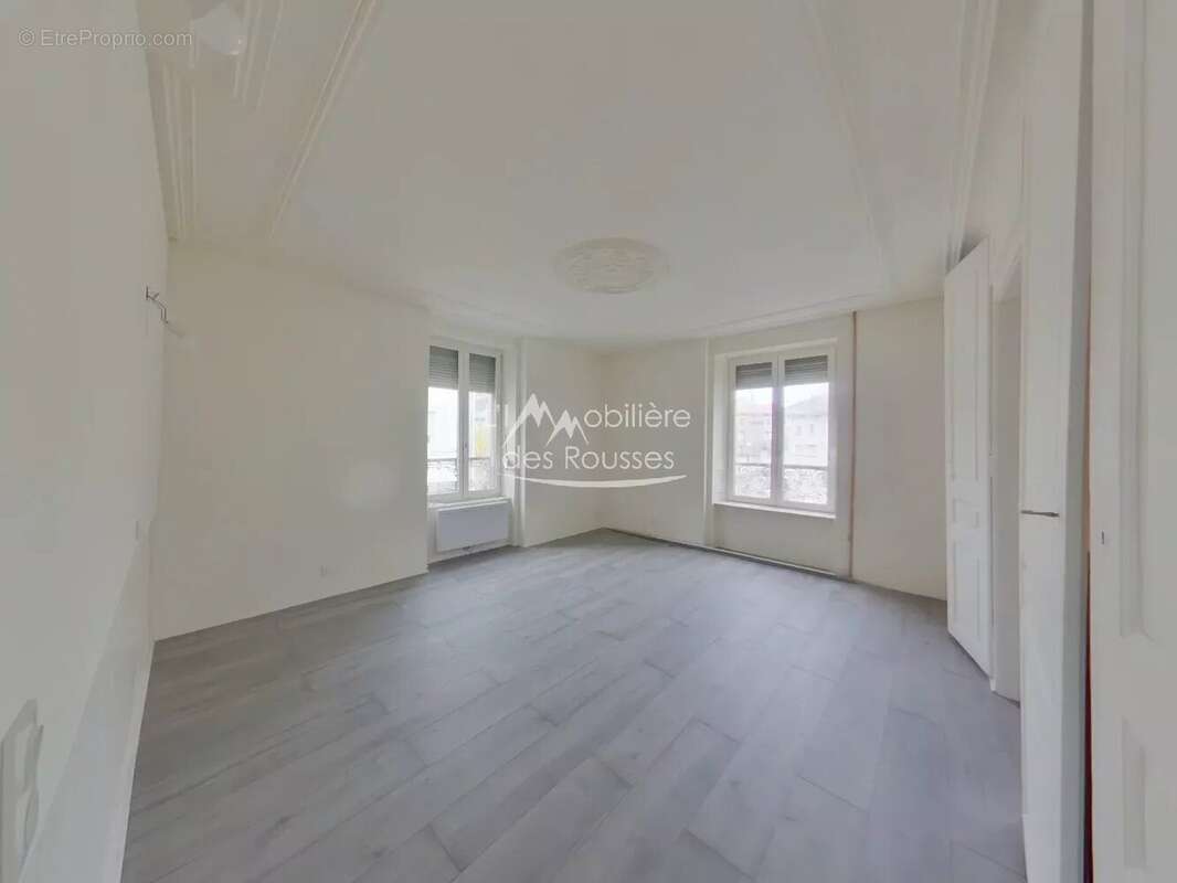 Appartement à LA MOUILLE