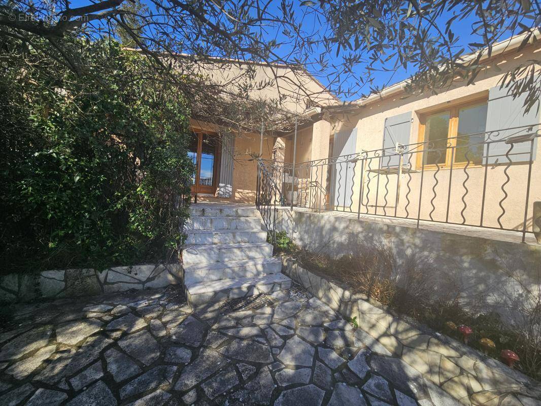 Maison à SERNHAC