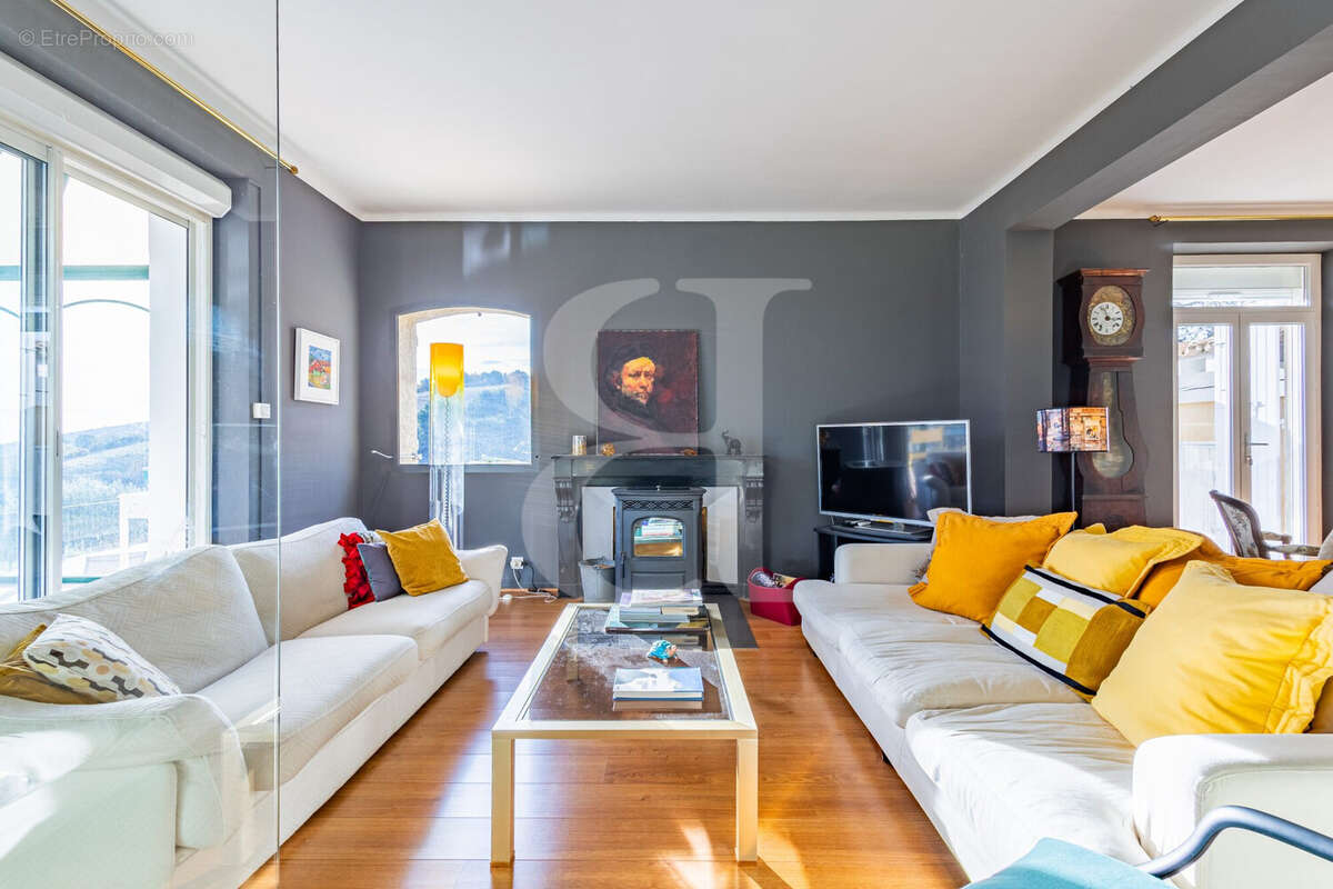 Maison à VAISON-LA-ROMAINE