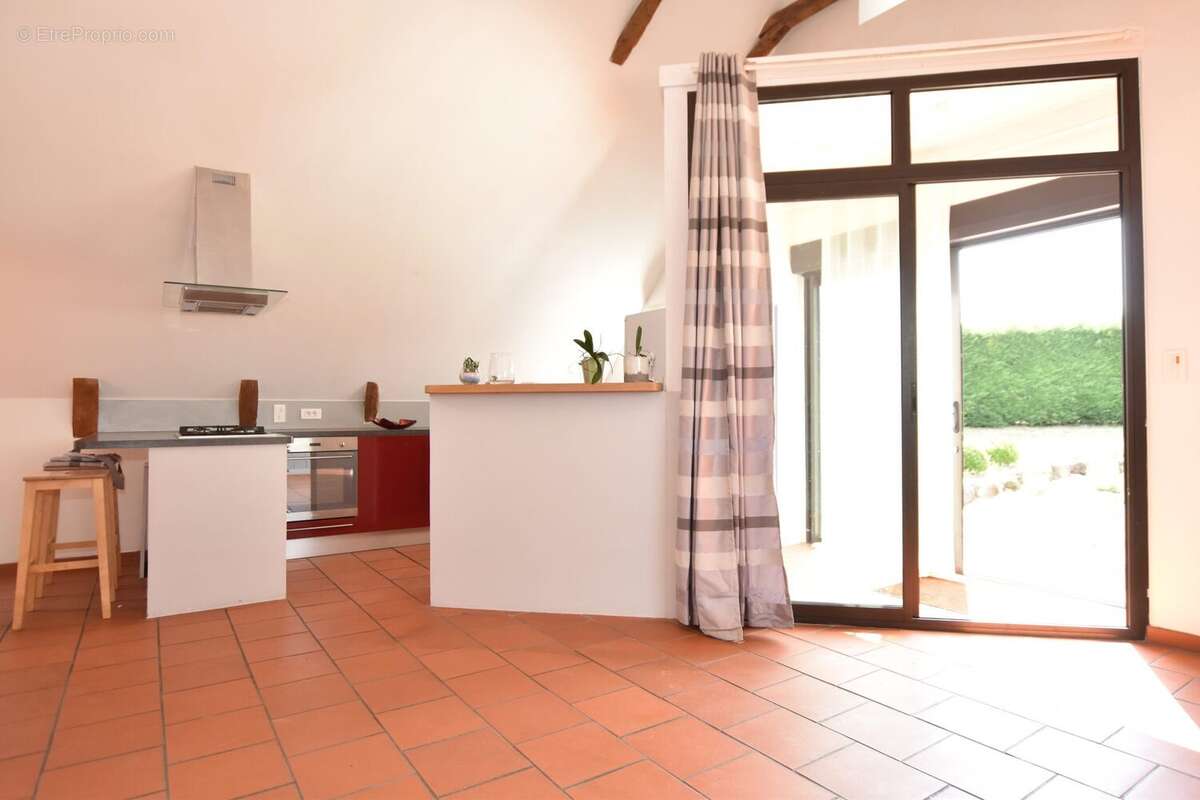Maison 104 m² à Salers  - photo 7