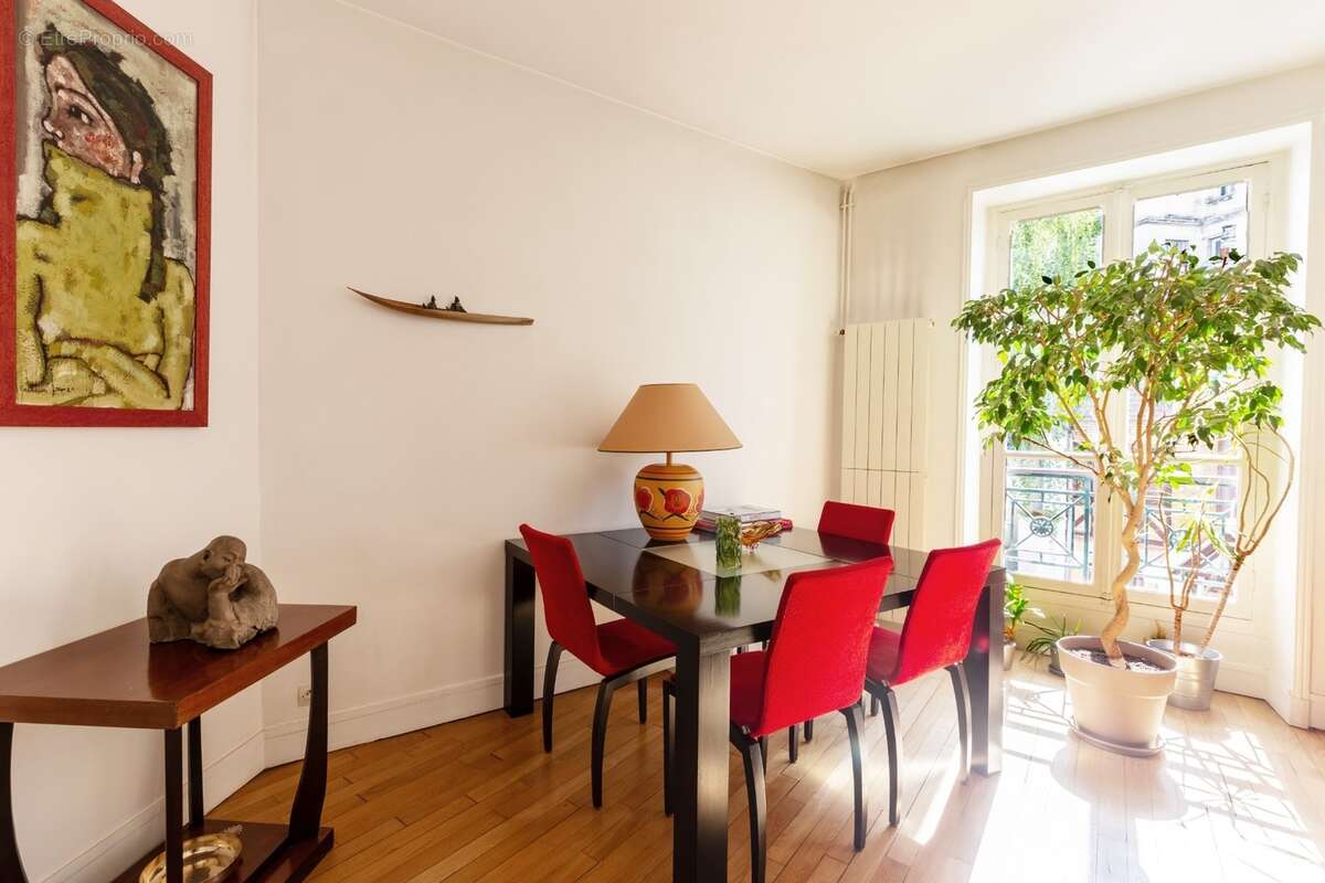 Appartement à vendre 6 pièces PARIS 18EME ARRONDISSEMENT (75) - photo 2