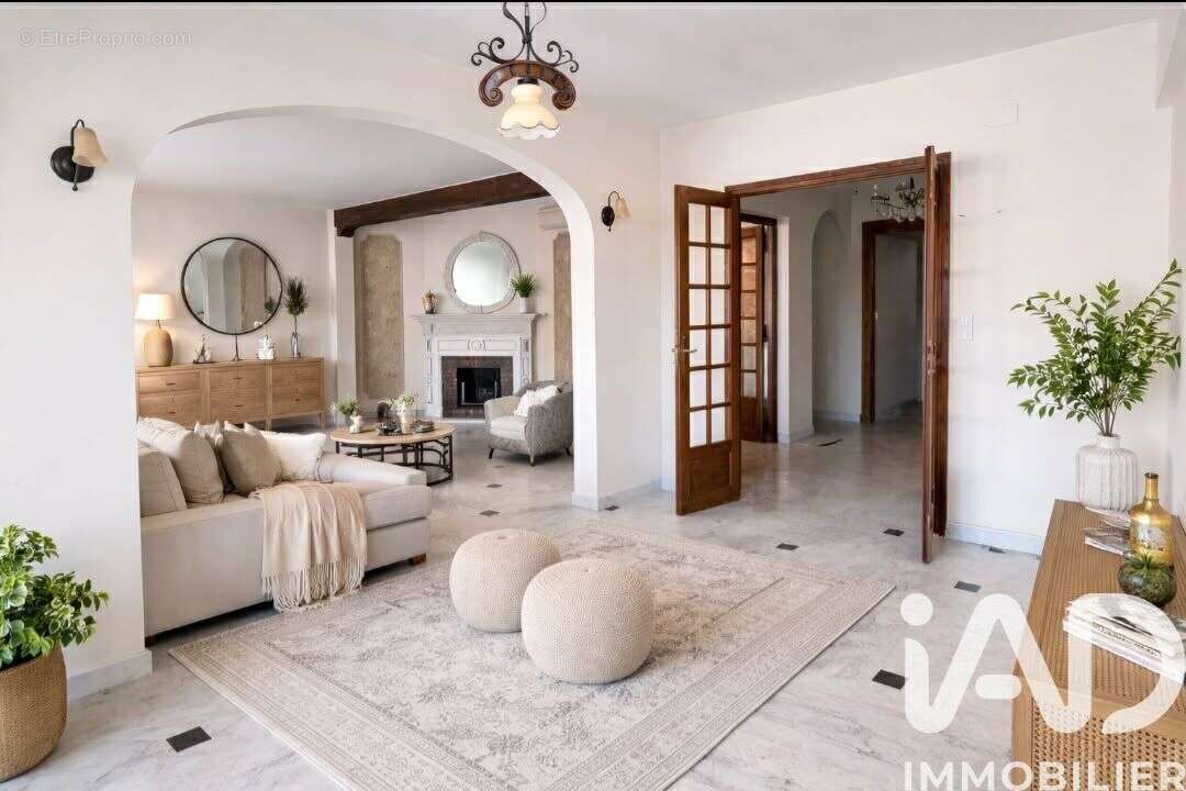 Photo 2 - Appartement à SAINT-RAPHAEL
