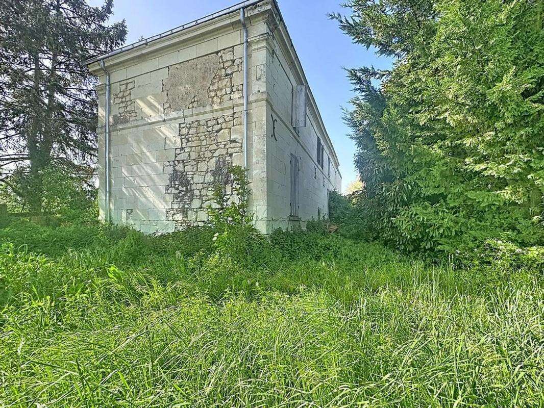 Maison à SAINT-MACAIRE-DU-BOIS