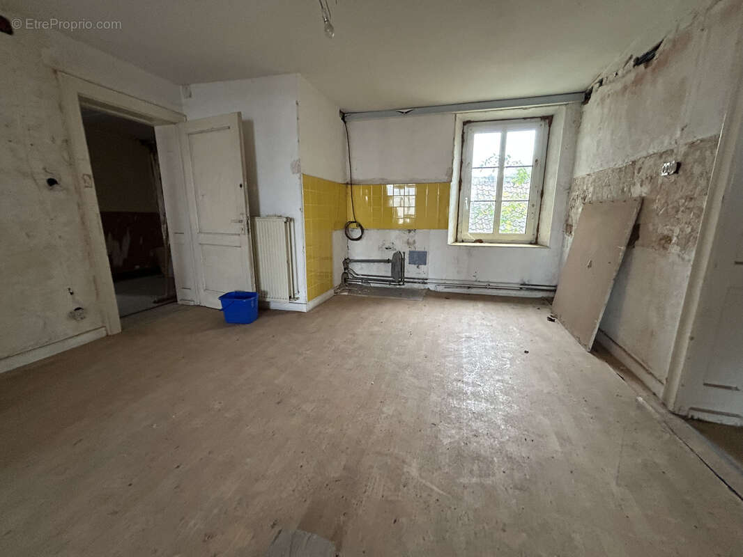 Maison à GROSTENQUIN