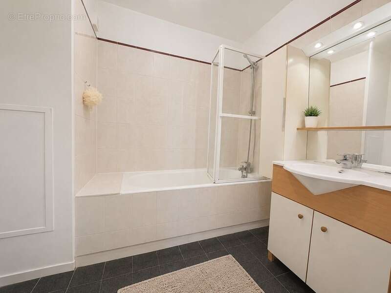 Appartement à SAINT-CYR-SUR-LOIRE