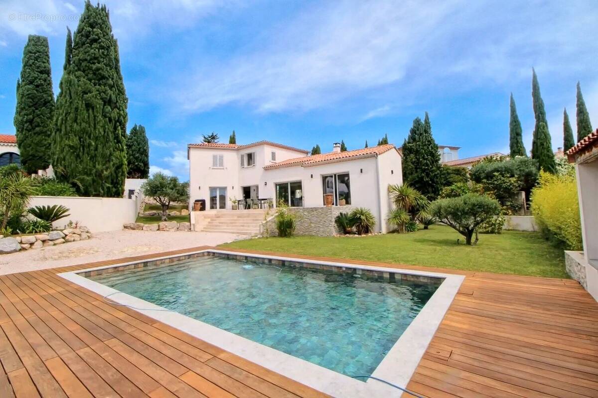 Maison à BOUZIGUES