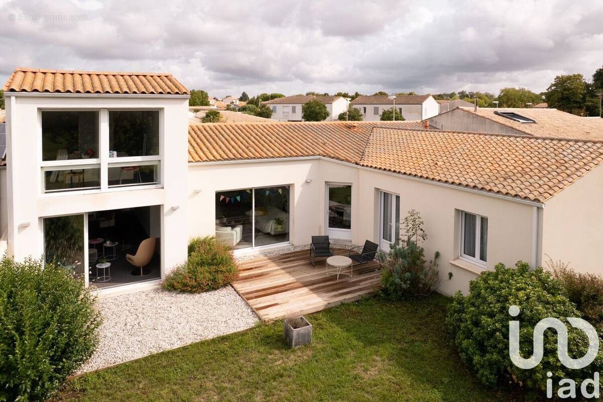 Photo 1 - Maison à PERIGNY