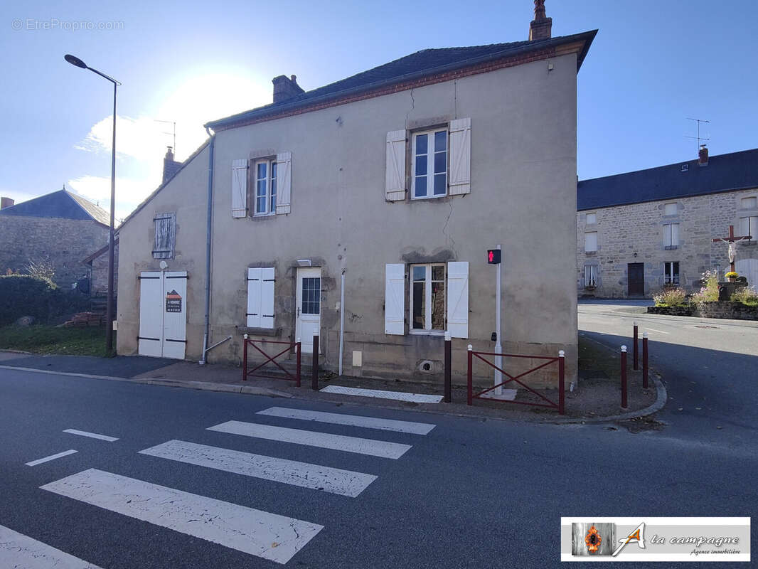 Maison à ROUGNAT