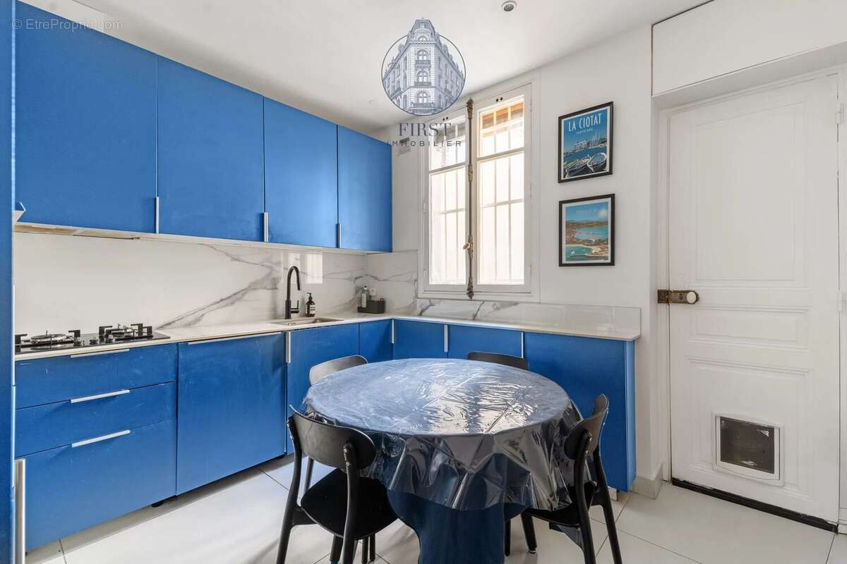 Appartement à PARIS-17E