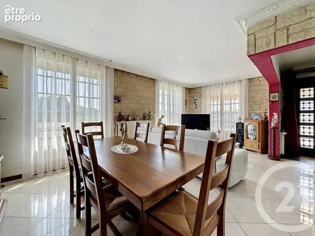 Maison 185 m² à Chaponnay  - photo 8