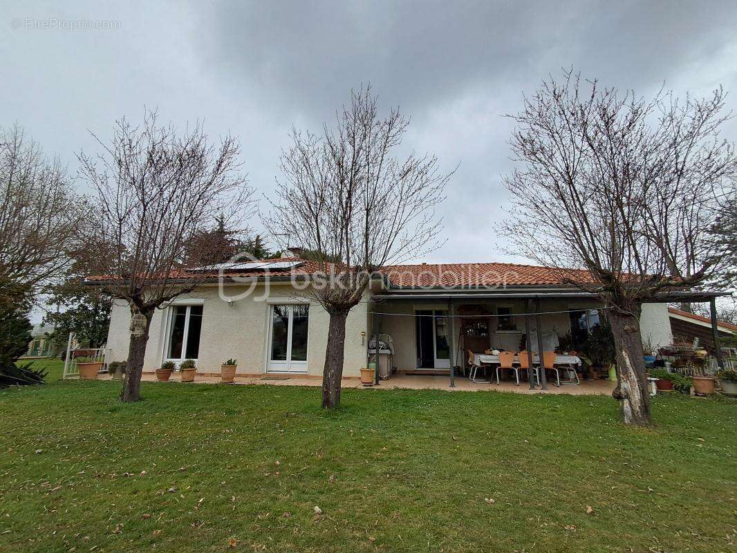 Maison à ESTANCARBON