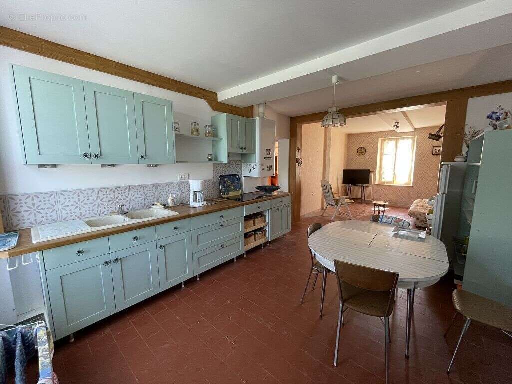 Maison - 67m ² - photo 2