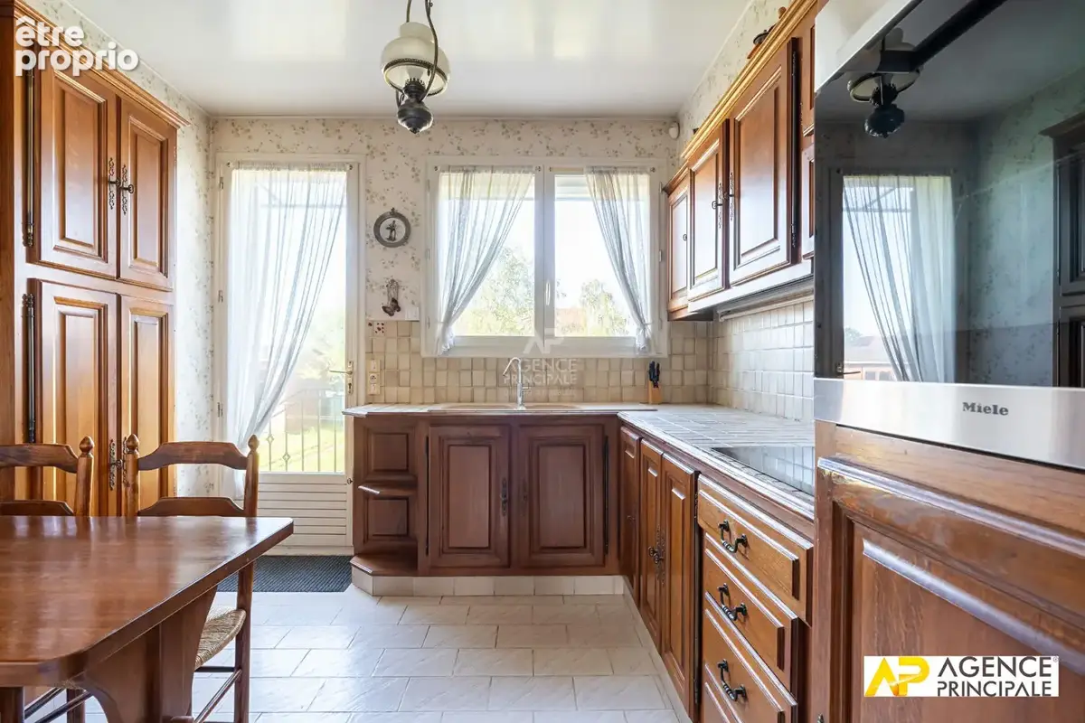 Maison Le Mesnil Le Roi 160 m2 - photo 2