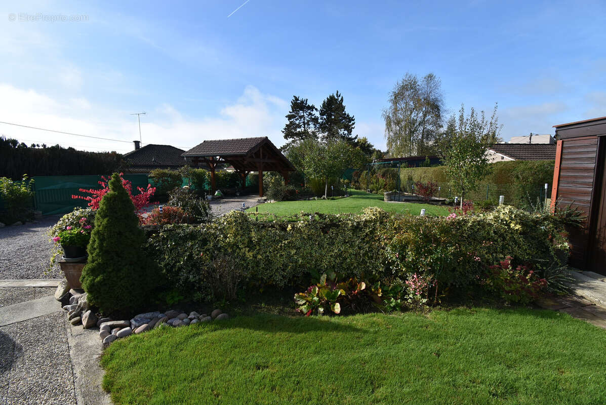 Maison à SAINT-LOUP-SUR-SEMOUSE