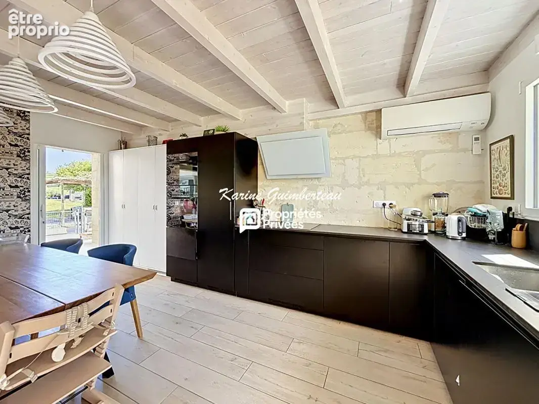 5 min Libourne : Fronsac : Maison familiale climatisée avec piscine et vues - photo 7