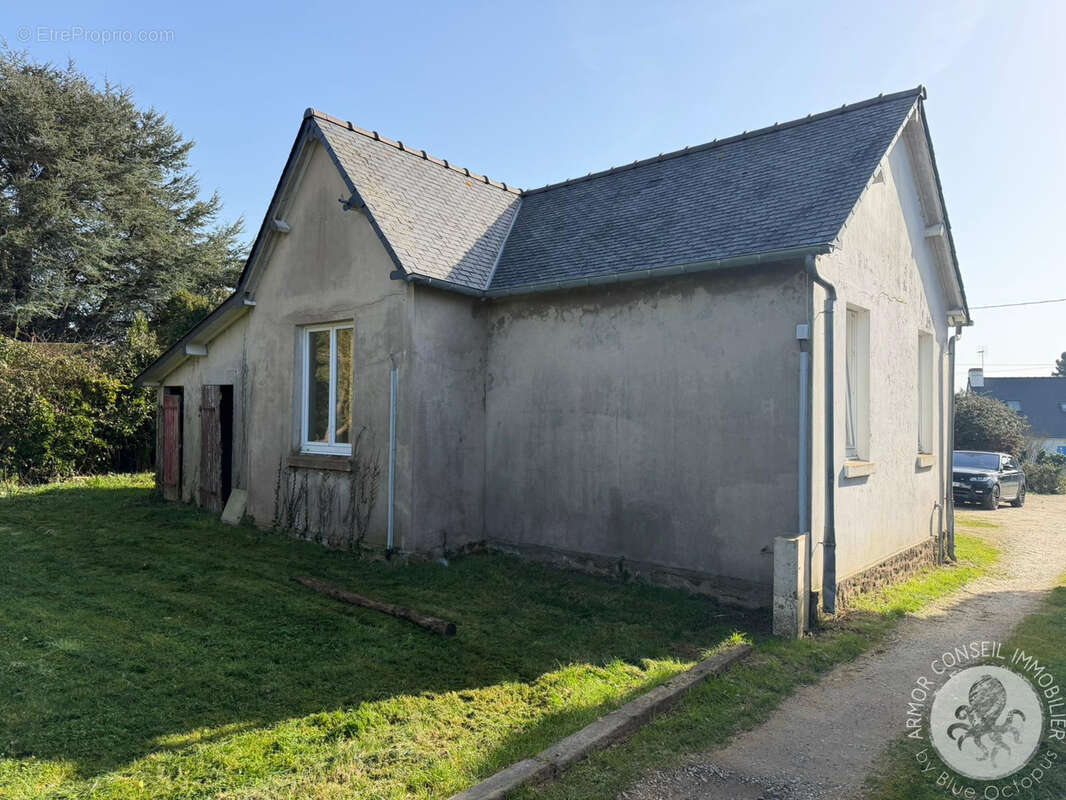 Maison à SAINT-JACUT-DE-LA-MER