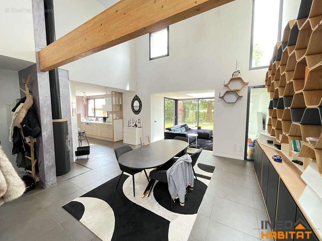Maison  5 pièce(s) 105.55 m2 - photo 3