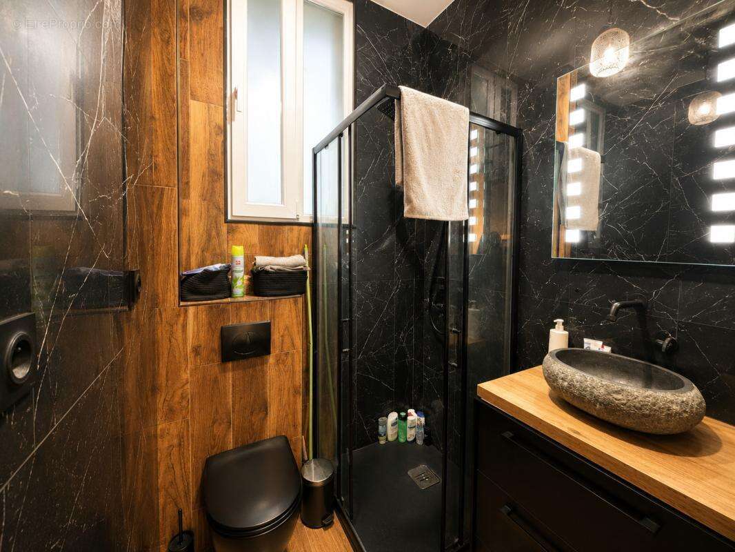 À vendre, studio d’exception de 38 m² – Avenue de la Bourdonnais, à deux pas de la Tour Eiffel - photo 5