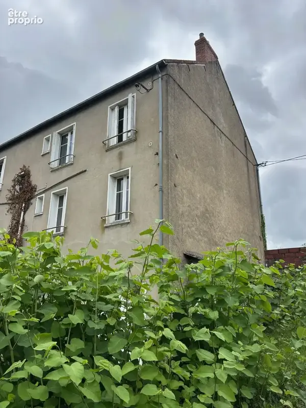 À vendre – Habitation avec local commercial, emplacement privilégié CUFFY (18) - photo 2