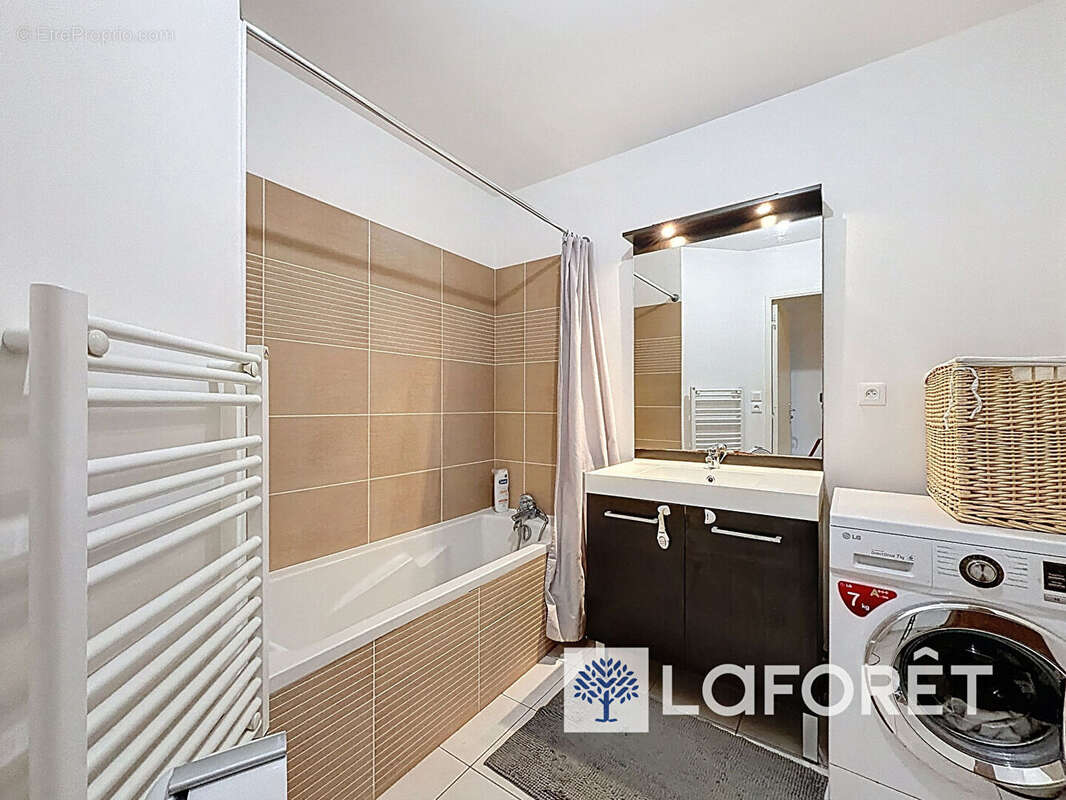 Appartement à CHAMPAGNE-AU-MONT-D'OR