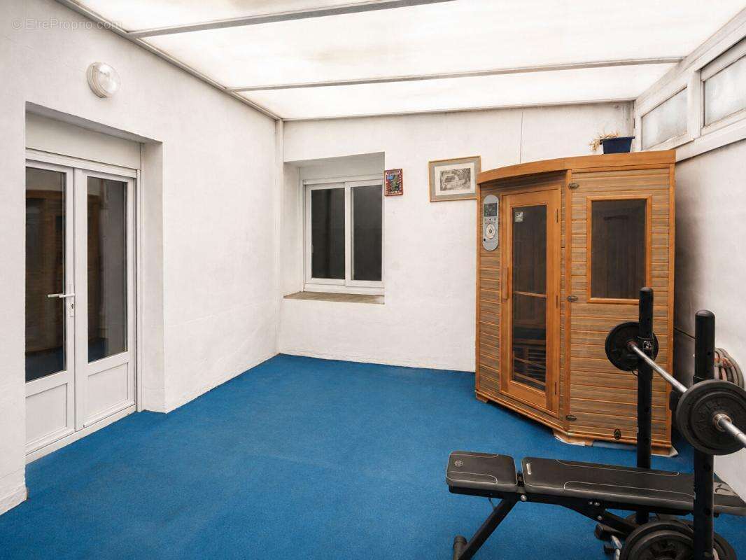 Maison de village, comprenant 1 appartement et 1 studio - photo 12