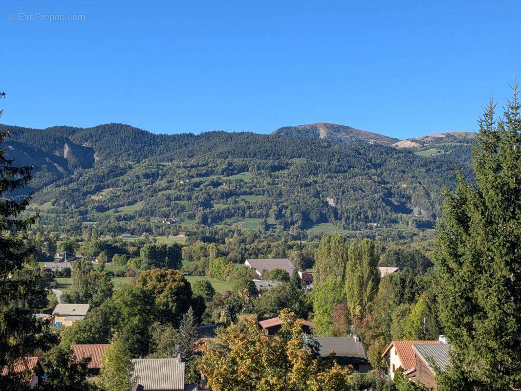 Appartement à SEYNE