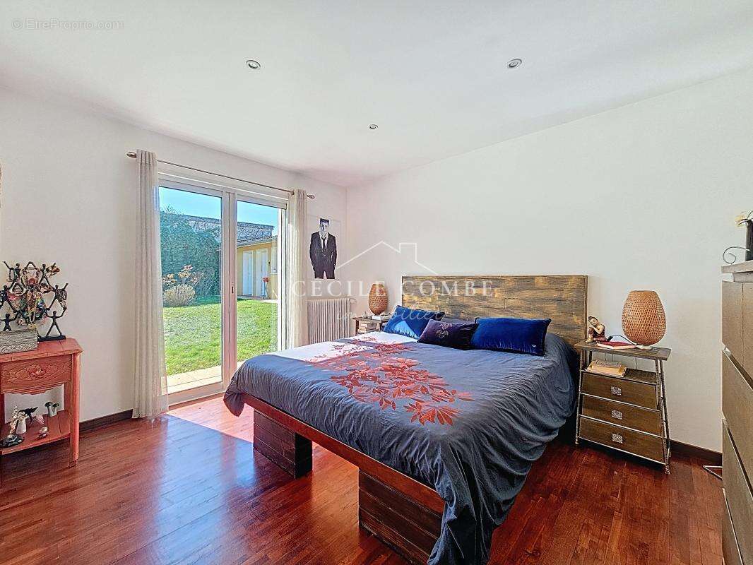 Maison à SAINT-LAURENT-DE-MURE