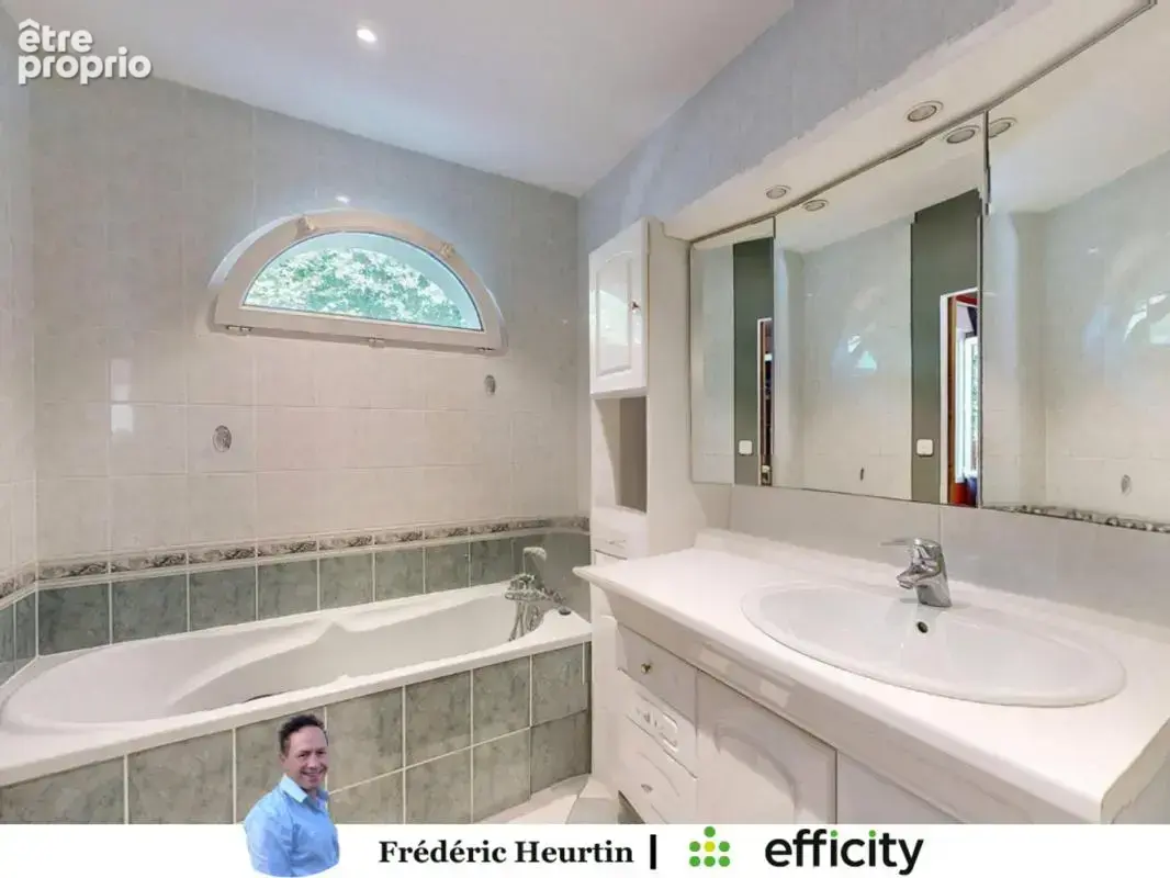 Maison 6 pièces 145 m² à vendre à Saint-Ouen-Des-Toits (53410) - photo 4