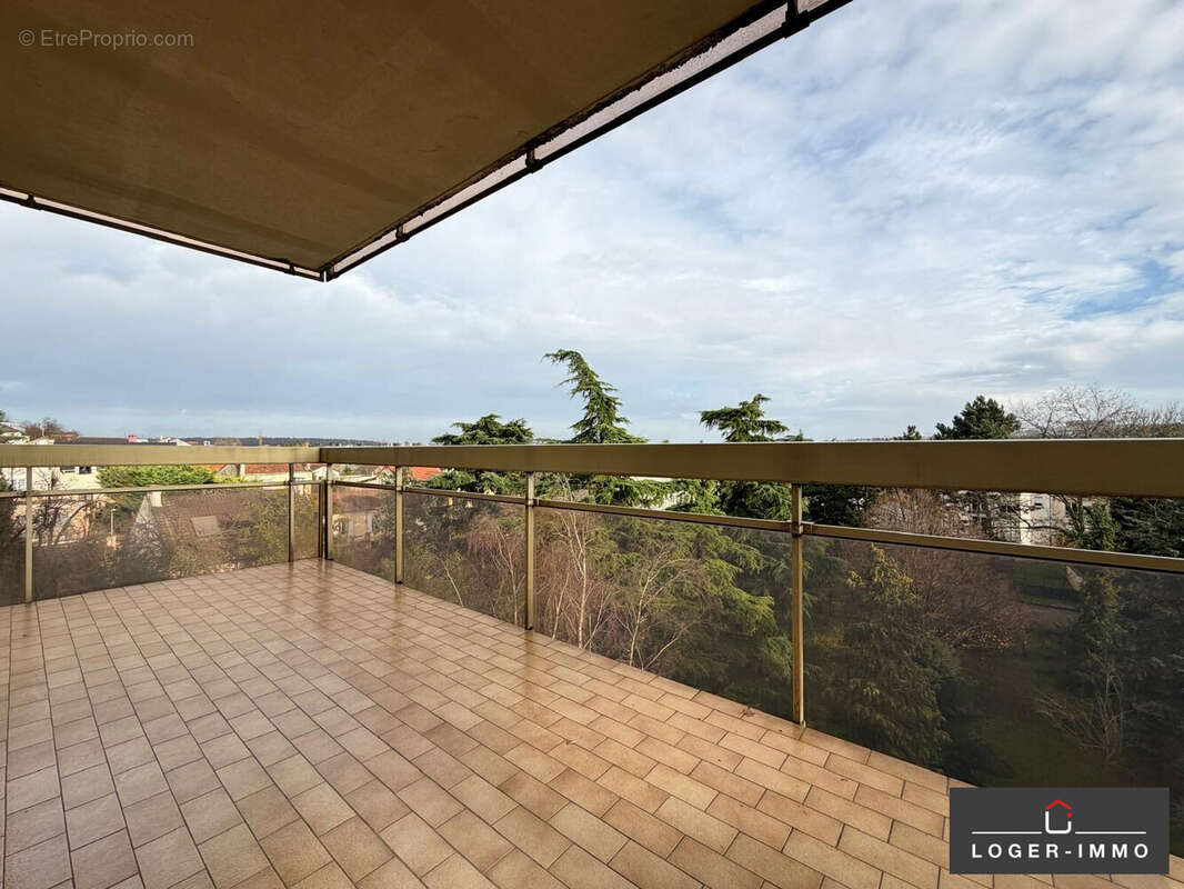 Appartement à LE PERREUX-SUR-MARNE