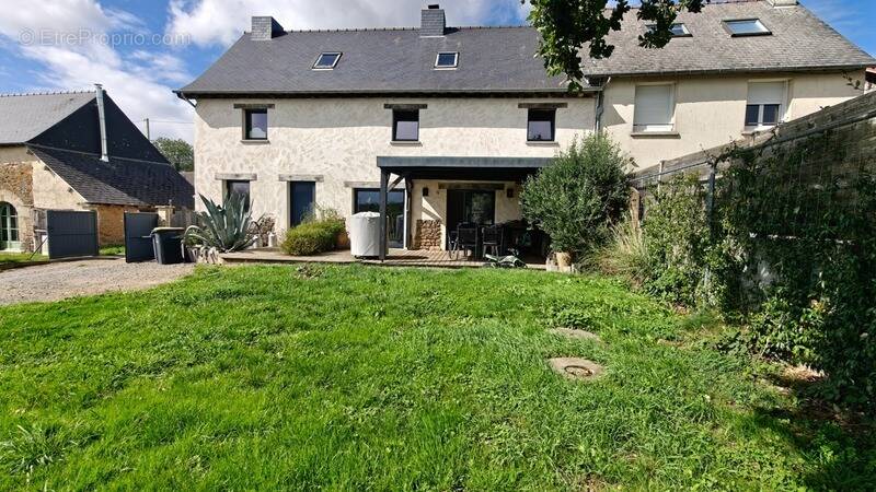 Maison à LONGAULNAY