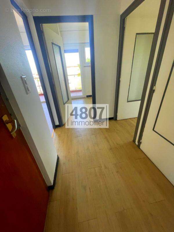 Appartement à VILLE-LA-GRAND