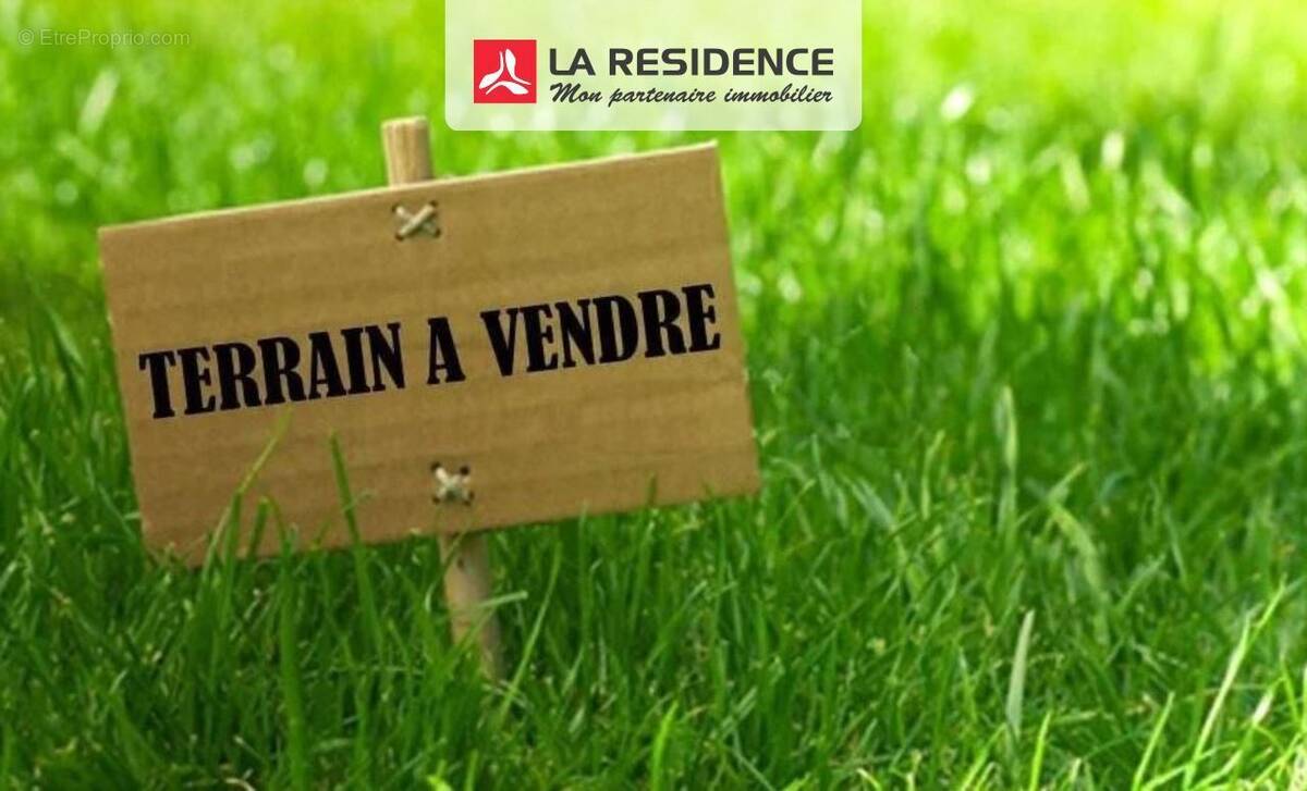 Terrain à LA FRETTE-SUR-SEINE